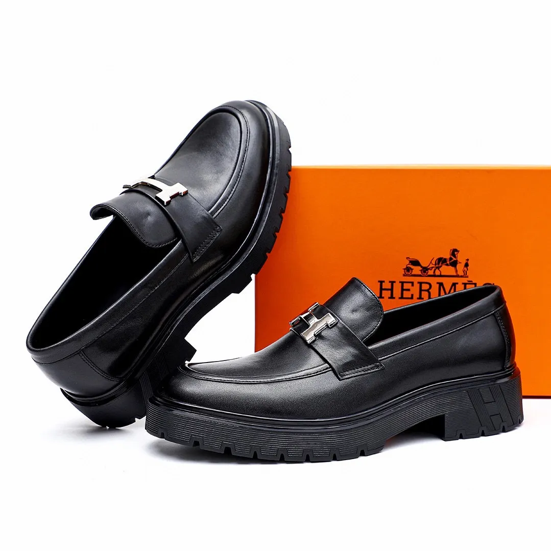 Men's shoes 💰700 💐[HERMES] popular men's shoes counter original items! The world's top brands...Luxury quality...//Fashion and high-end footwear 👍💪🏻...give you a low-key luxury comfort experience👍. The upper is made of pure Italian imported original cowhide. Sweat-absorbent cowhide leather lining. Comfortable and breathable. The original rubber foam light outsole is high-end and classy. Luxurious and noble!! .. OEM factory shipment [Hug] stall.. Original plate. Welcome to taste..39-45 (38.45.46🉑️Customized)